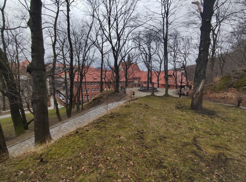 Punkt widokowy w Parku Sobieskiego w Wałbrzychu w nowej oprawie. Jak Wam się podoba?