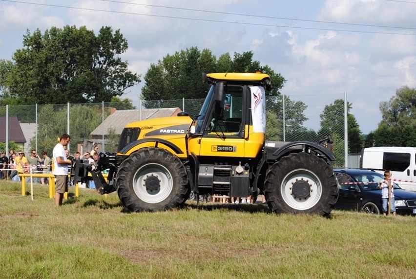 Wyścig traktorów podczas Traktor Show w Ruminie [WIDEO, ZDJĘCIA]