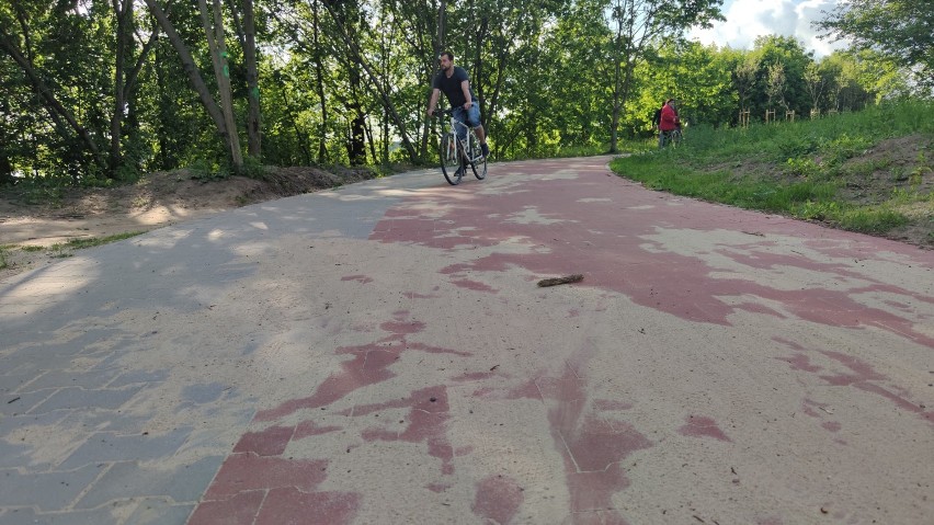 Nowa ścieżka rowerowa wokół Bugaja w Piotrkowie. Jak się nią...