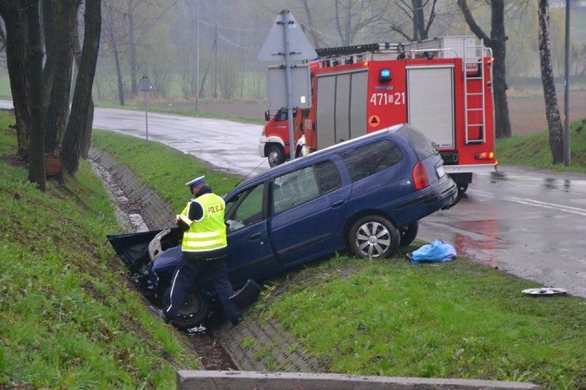 Wypadek w Jastrzębiu: wylądował autem w rowie