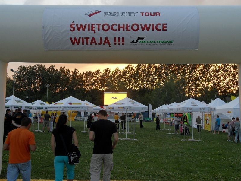 Mobilna strefa kibica w Świętochłowicach będzie przez dwa dni. Odnajdź się na zdjęciach!