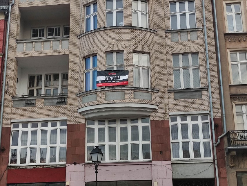Apartament pomysłodawcy Andrzejówki zmienia właściciela. Co ma wspólnego najmłodsza kamienica Rynku w Wałbrzychu z Andrzejówką?