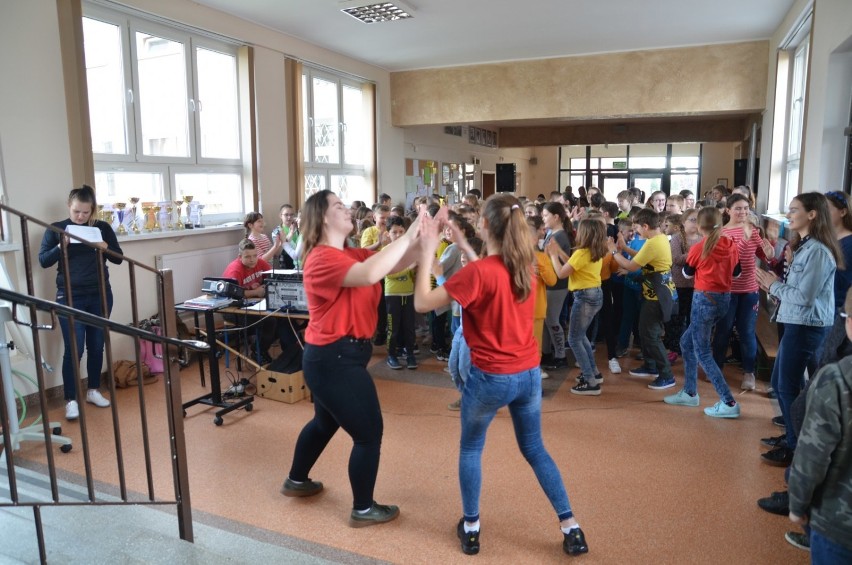 Pierwszy Dzień Wiosny w szkole w Żydowie - na sportowo i muzycznie [FOTO,VIDEO]