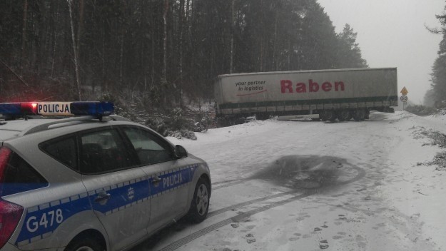 Wypadek na drodze z Olkusza do Wolbromia