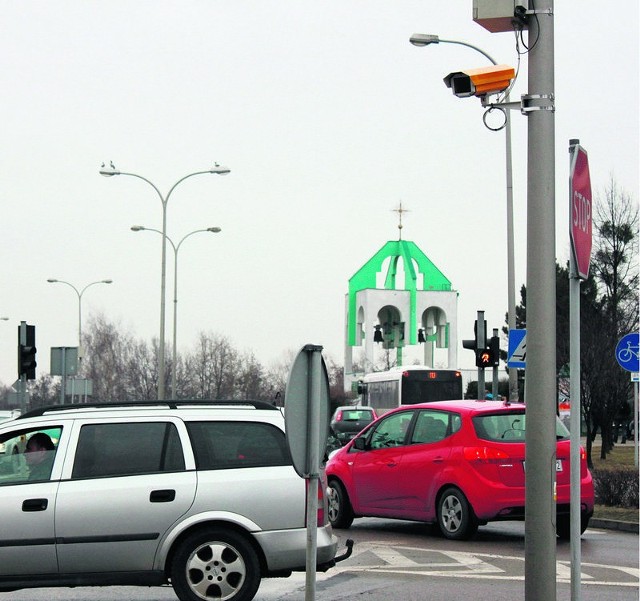 Nowe kamery mają oko na kierowców. Miejcie się na baczności!