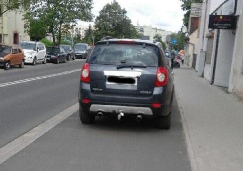 Mistrzowie Parkowania w Wągrowcu i powiecie wągrowieckim. Galeria "dziwnie" zaparkowanych samochodów na ulicach i parkingach