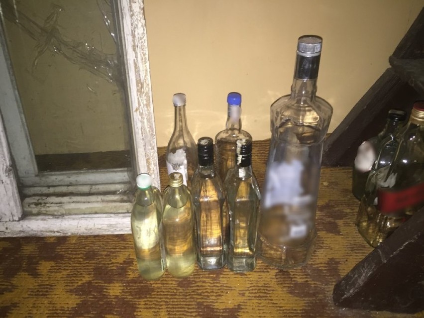 Policjanci z Augustowa zlikwidowali nielegalną bimbrownię. Zarekwirowali zacier i gotowy alkohol