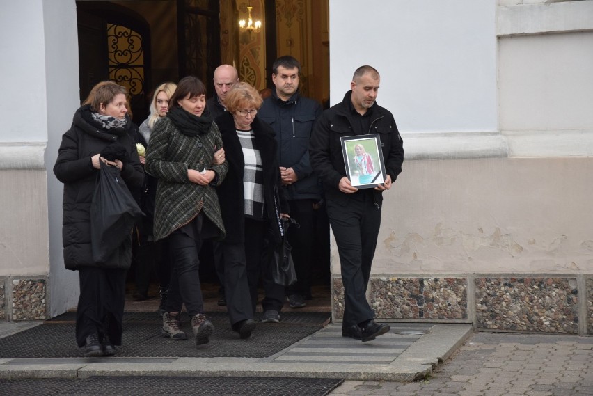 Ostatnia droga śp. Jolanty Góryń. Wolontariuszkę schroniska i członkinię chóru pożegnały tłumy (zdjęcia)