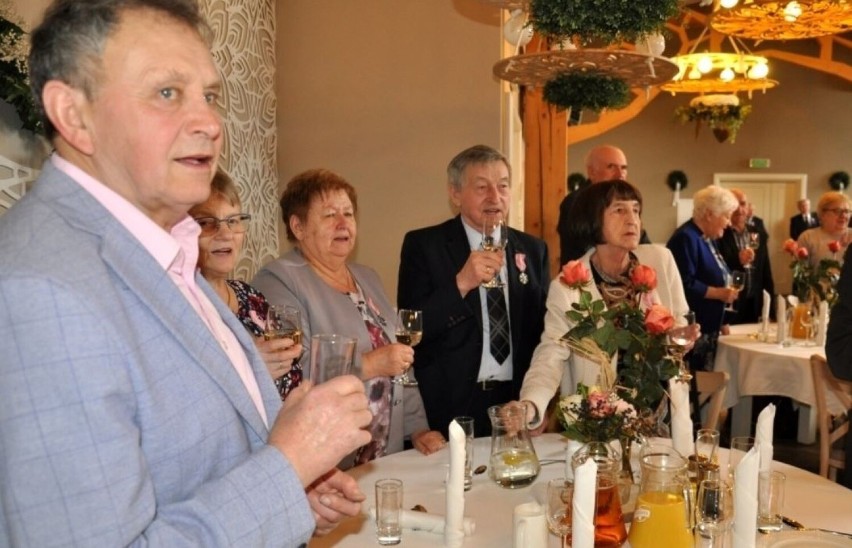 Blisko 60 par małżeńskich świętowało w gminie Kęty Złote...