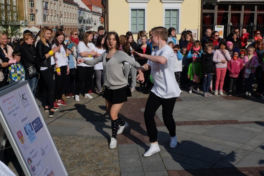 Młodzi tancerze zgromadzili tłumy na Rynku...