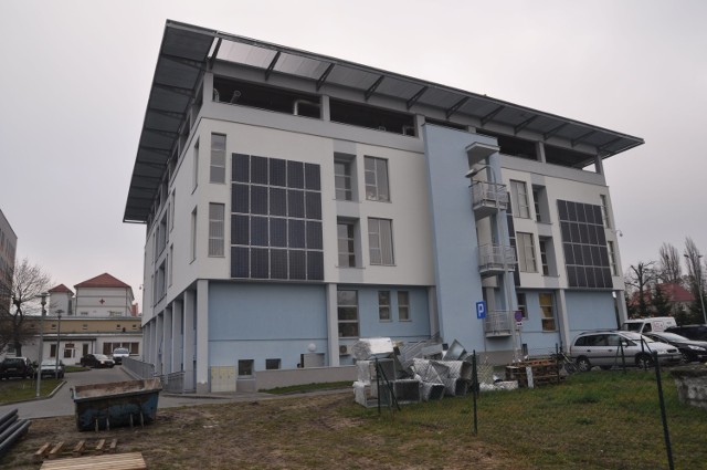 Zdjęcia nowego skrzydła szpitala w Szczecinku z oddziałem internistycznym, zdjęcia z otwarcia w roku 2014