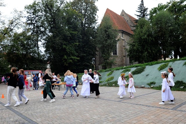 Piknik przy jasielskiej farze