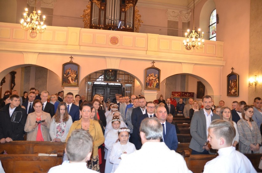 Pierwsza Komunia Święta w kościele pw. św. Jerzego i św. Jadwigi w Kłecku [FOTO]
