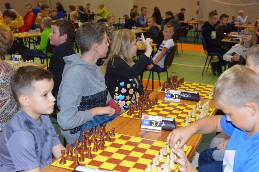 Turniej szachowy w Tucholi zgromadził ponad 120 zawodników