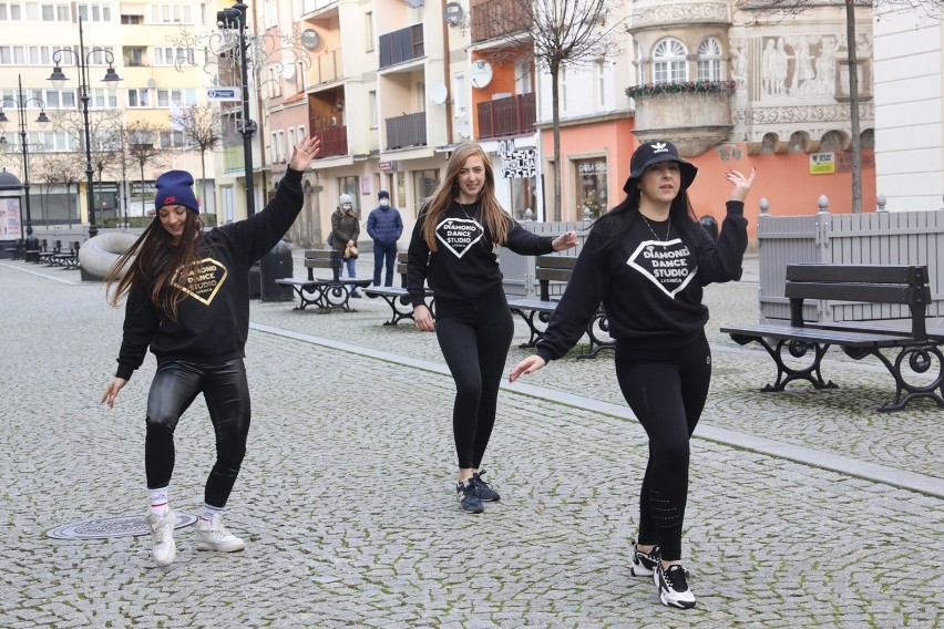 Międzynarodowy Dzień Wolontariusza, zatańczyli dla nich w Legnicy
