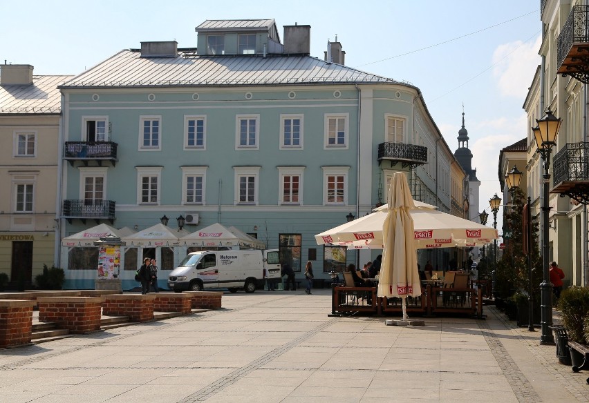 Podążą szlakiem kultury polskiej, żydowskiej, greckiej i niemieckiej.