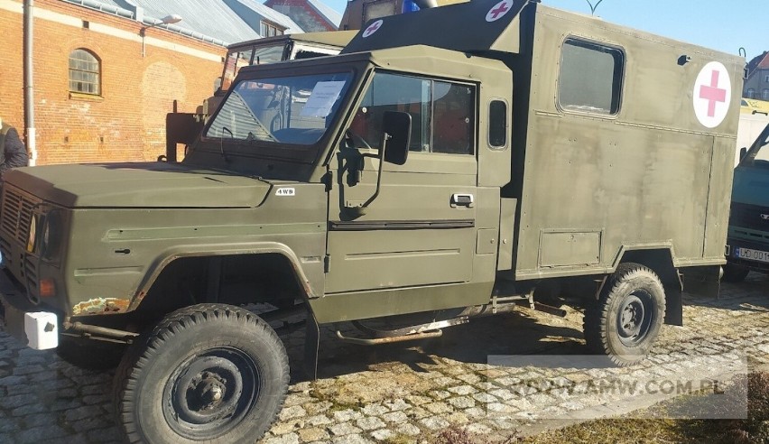 Samochód sanitarny 4-noszowy marki TARPAN IVECO (4 nosze) -...