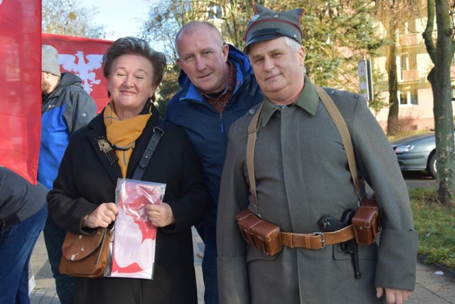 Na Jezioranach rozdawali flagi powstańcze. Ruszyła akcja "Flaga na maszt"