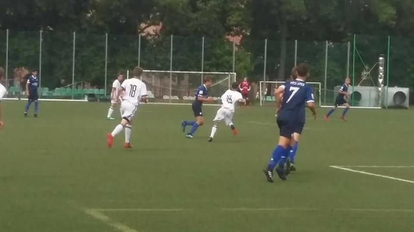 Centralna Liga Juniorów. Piłkarze z Hiroszimy sprawdzą w Łodzi SMS, Legię i Górnika [ZDJĘCIA]