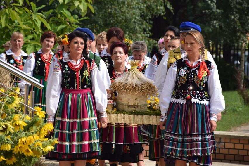 Święto plonów w gminie Żelechlinek obyło się 27 sierpnia i...