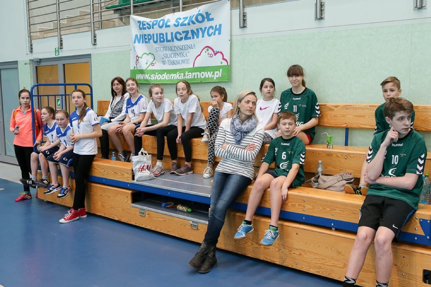 Halowe Mistrzostwa Tarnowa Szkół Podstawowych w Lekkiej Atletyce [ZDJĘCIA]