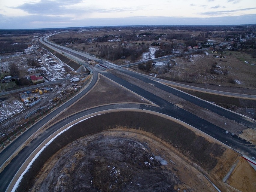 Budowa autostrady A1, odcinek F. Zdjęcia z lutego 2019 r....