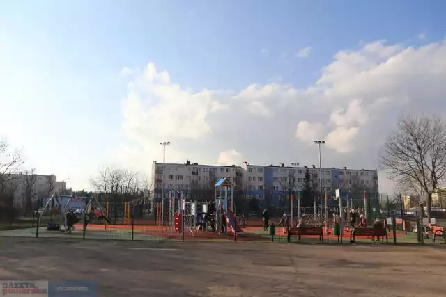 Zgodnie z planem remontowo-inwestycyjnym na 2024 rok, Spółdzielnia Mieszkaniowa "Zazamcze" we Włocławku kontynuuje termomodernizację budynków mieszkalnych. Tym razem przewidziane do termomodernizacji są cztery bloki przy ulicach Toruńskiej 71, Hutniczej 2 i 6 oraz Toruńskiej 69