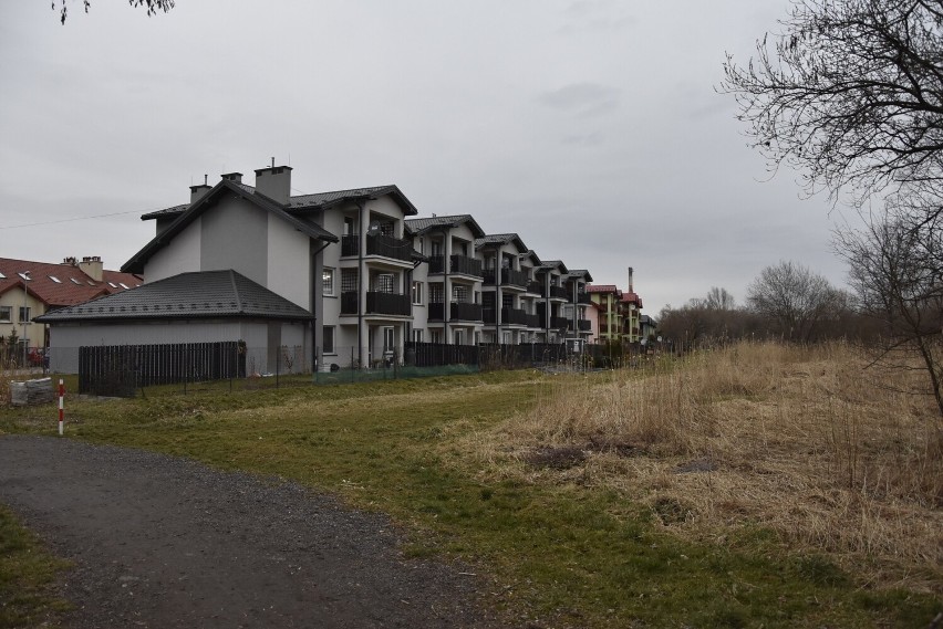 Tereny, które miasto chce sprzedać, znajdują się za...