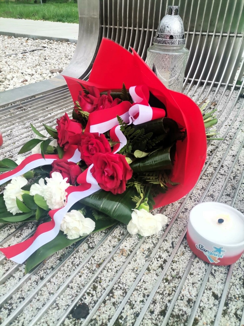 Święto Chrztu Polski uczczone w Stargardzie. Kwiaty pod pomnikiem Stargardzianie Ojczyźnie