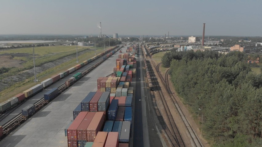 Gdyńska firma PCC Intermodal wraz z partnerem skraca do 19 dni czas transportu towarów między Azją, a Europą i Polską ZDJĘCIA