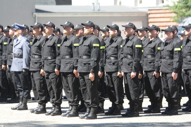 Ślubowanie nowych policjantów w Katowicach