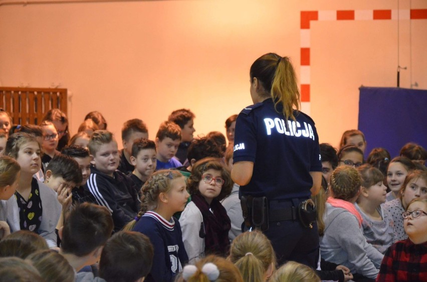 Kampania Bezpieczna Szkoła. Spotkanie w Bobolicach [ZDJĘCIA]