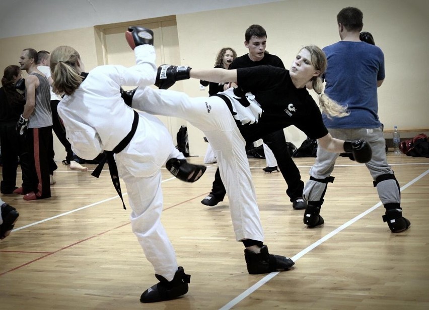 Zawodnicy taekwondo trenują przed mistrzostwami [ZDJĘCIA]