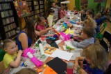 Biblioteka w Nędzy zabiera dzieci w daleką podróż... plastyczną