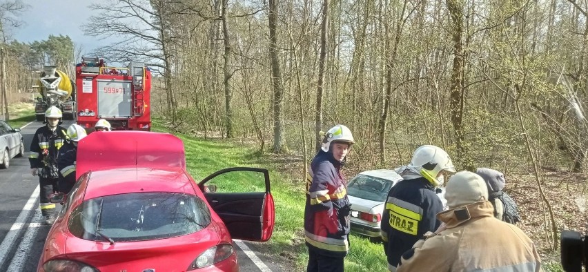 Gmina Wronki. Ford Puma wjechał w stojące w korku Audi [FOTO]