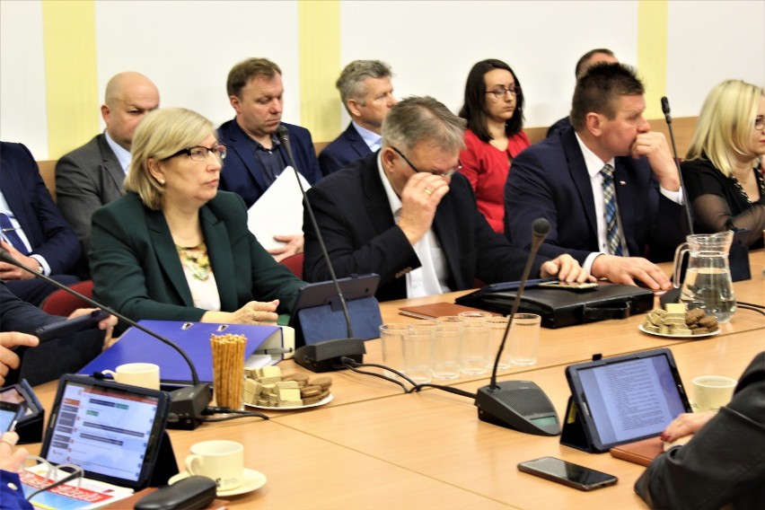 Uchwalono budżet powiatu łęczyckiego. Najwięcej kontrowersji wzbudził ośrodek w Stemplewie