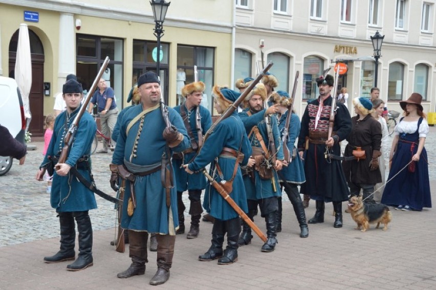 Rekonstrukcja historyczna w Wejherowie - bitwa na Placu Jakuba Wejhera [ZDJĘCIA] [WIDEO]