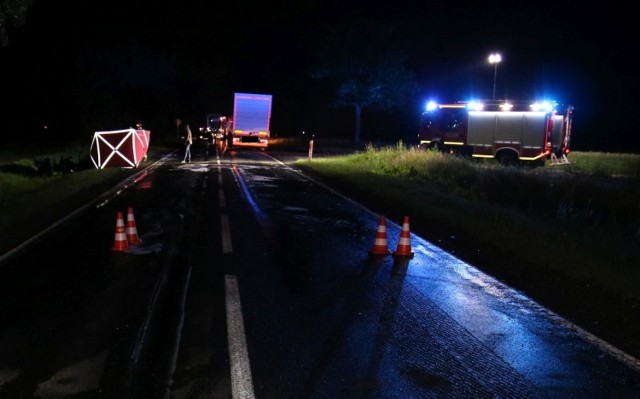 Policja pod nadzorem prokuratury ustala przyczyny i okoliczności wypadku drogowego, do którego doszło w Wielowsi pod Gniewkowem. Zginął mężczyzna z samochodu osobowego.