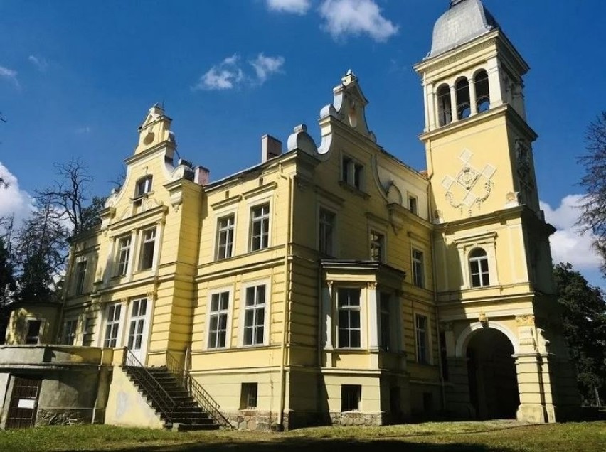Zespół pałacowo-parkowy w Siemianicach w pobliżu Wrocławia...