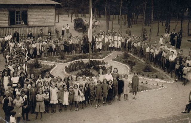 Kolonia „Zułówek” na zdjęciu z końca lat 30.  Archiwum Barbary Kobackiej