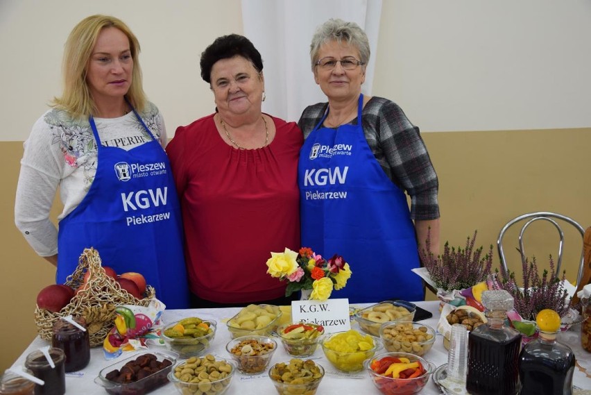 Panie z Kół Gospodyń Wiejskich z Miasta i Gminy Pleszew po raz kolejny zachwyciły jesiennymi przepisami na przetwory