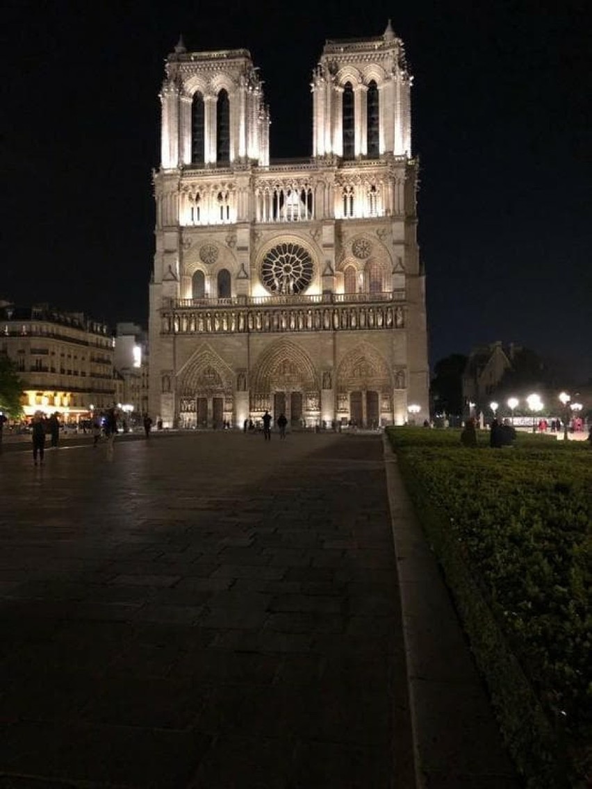 Pożar katedry Notre Dame w Paryżu. Oleśniczanie byli na miejscu! (ZDJĘCIA) 