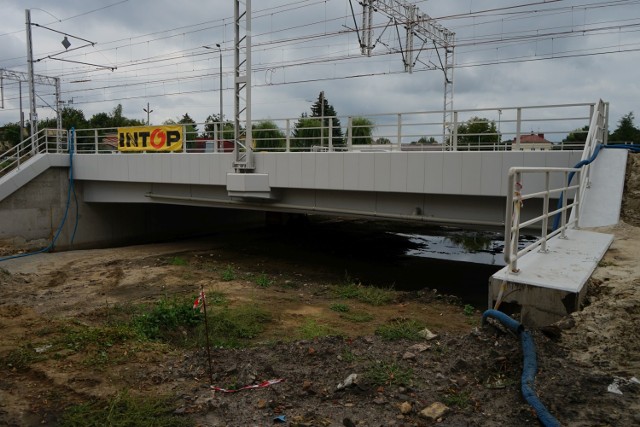 Jest szansa, że w październiku ruszą pracę nad przebudową kilku ulic w okolicy siedziby ZUS-u w Rzeszowie. Zmieni się także przejazd pod wiaduktem przy ul. Batorego. Prace opóźniły się o kilka miesięcy ze względu na przetarg.