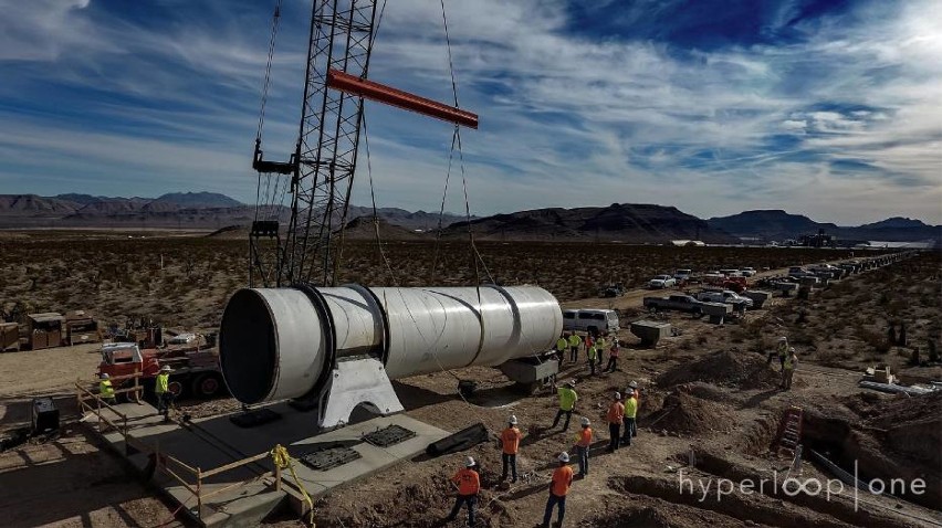 Hyperloop w Warszawie. Kolej przyszłości rozpędzi się do...