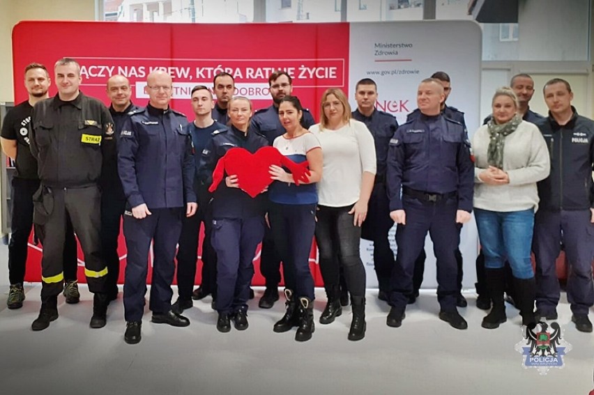 Wałbrzyscy policjanci podzielili się miłością - oddali krew...