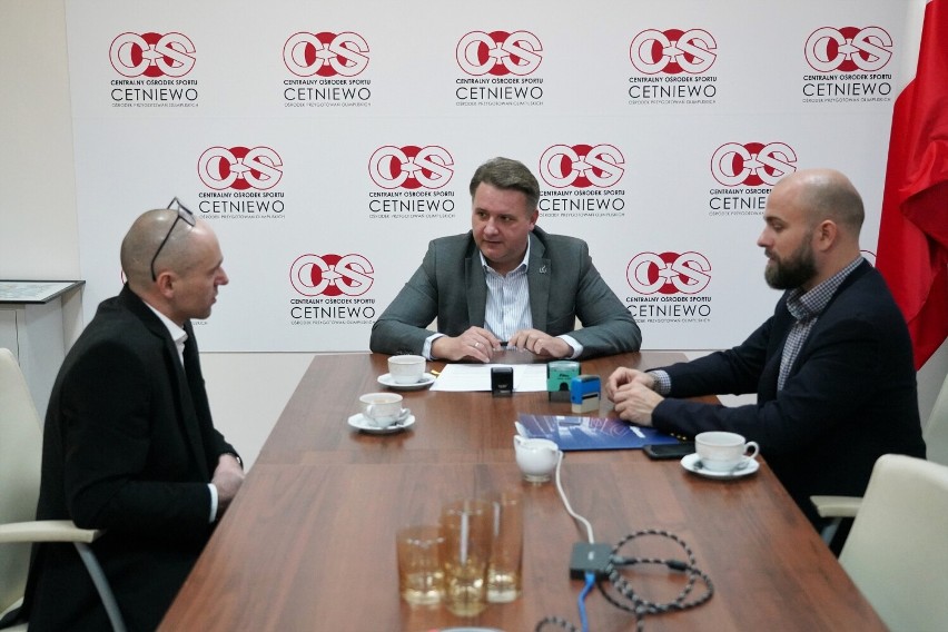 Na terenie COS OPO Cetniewo została podpisana umowa na zakup i montaż mobilnej ścieżki startowej wraz z wyposażeniem dla olimpijskich sportów zimowych - 22 października 2021