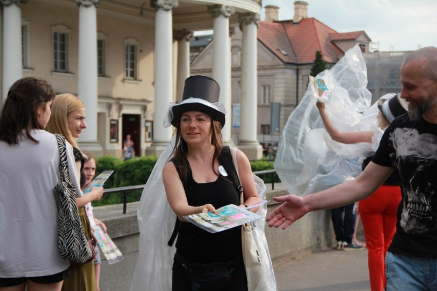 La strada w Kaliszu. Piątkowa odsłona festiwalu teatrów...