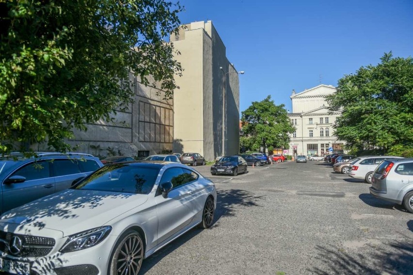 Działki w centrum Poznania w rękach dewelopera? Co będzie między Okrąglakiem a Teatrem Polskim?