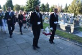 Rodzice dzieci martwo urodzonych pożegnali się ze swoimi "aniołkami" na cmentarzu w Mościcach