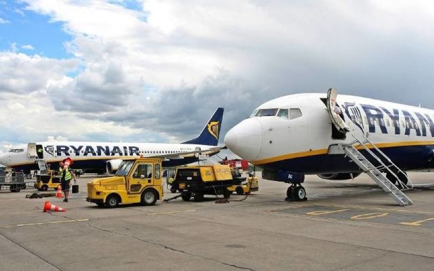 Ryanair zawiesza połączenia. Dokąd nie polecimy z lotniska Szczecin - Goleniów?
